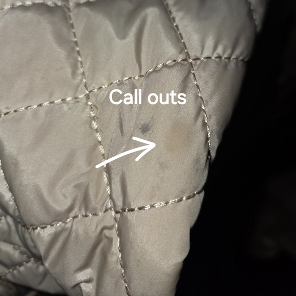 Quilted Nylon Tote with Accessories - Picture 8 of 8